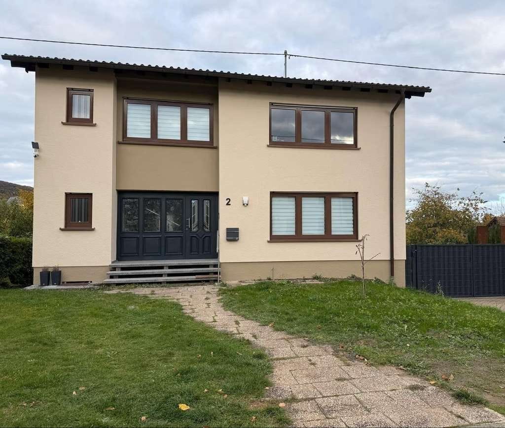 Immobilie in Oberthal - Umfassend modernisiertes Einfamilienhaus mit Zweifamilienhaus-Potenzial - Bild 3