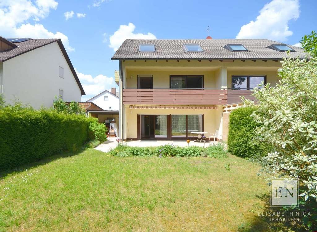 Immobilie in Höhenkirchen-Siegertsbrunn - Gepflegte Doppelhaushälfte mit sonnigem Garten - Höhenkirchen-Siegertsbrunn - Bild 0