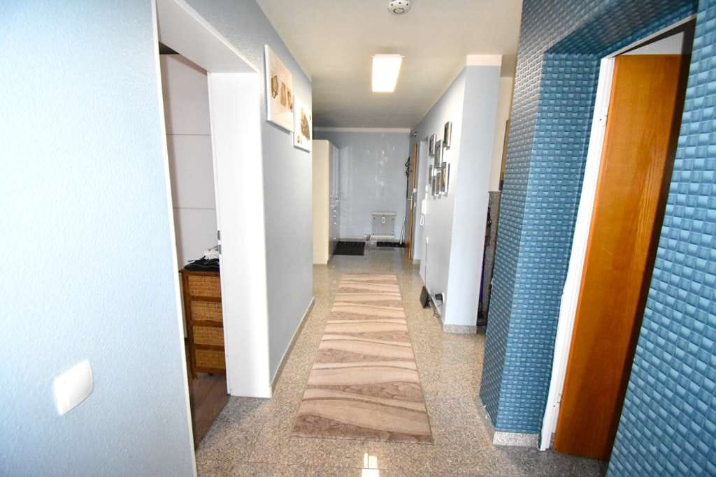 Immobilie in Gärtringen - GÄRTRINGEN-SOFORT FREI: Gepflegte 3,5-Zimmer-Whg. mit Aufzug & TG-Stellplatz - Bild 2