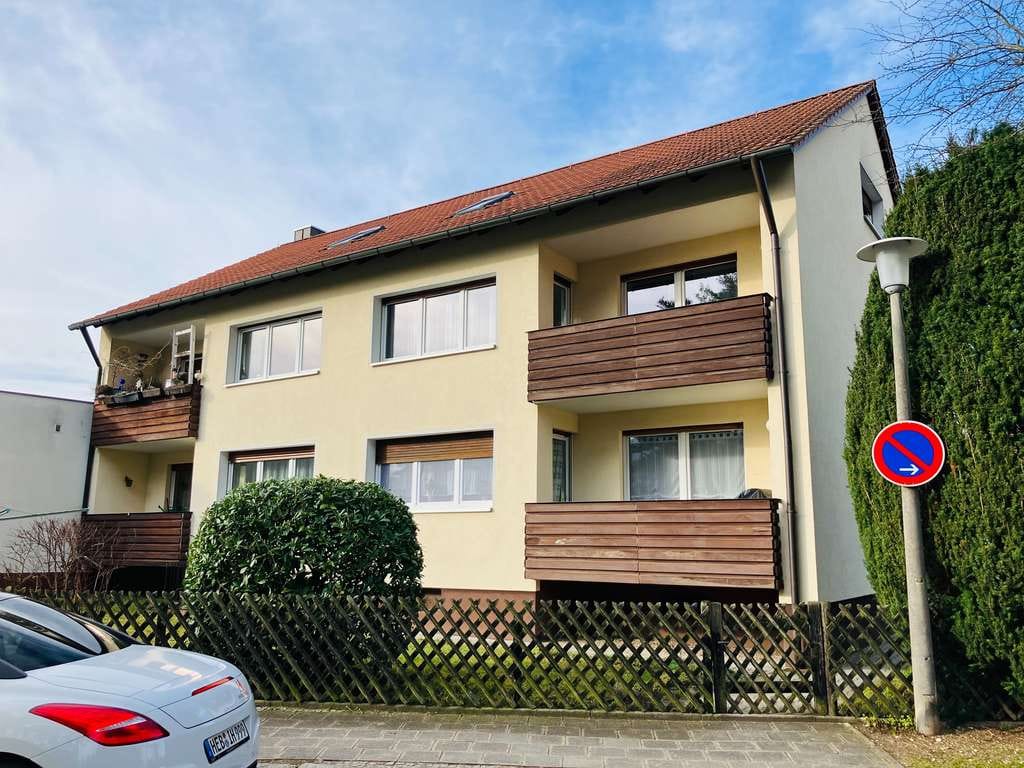 Immobilie in Schwaig bei Nürnberg - Viel Platz für Familie und Gemeinschaft – Attraktives 5 Familienhaus in Schwaig - Bild 2