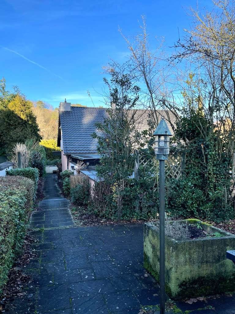 Immobilie in Wachtberg - Großes Familienhaus in ruhiger Wohnlage in Wachtberg-Pech mit großem Grundstück und flexiblem Anbau  - Bild 3