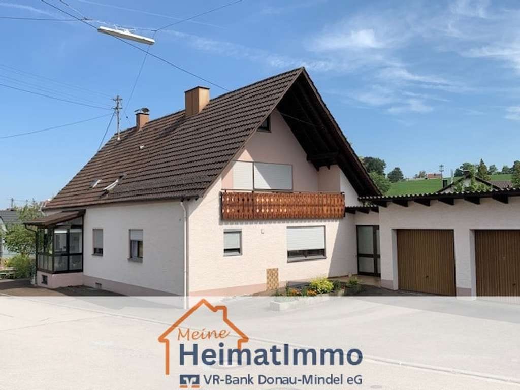 Immobilie in Holzheim - Einfamilienhaus mit großzügigem Platzangebot in Weisingen
 - Bild 0
