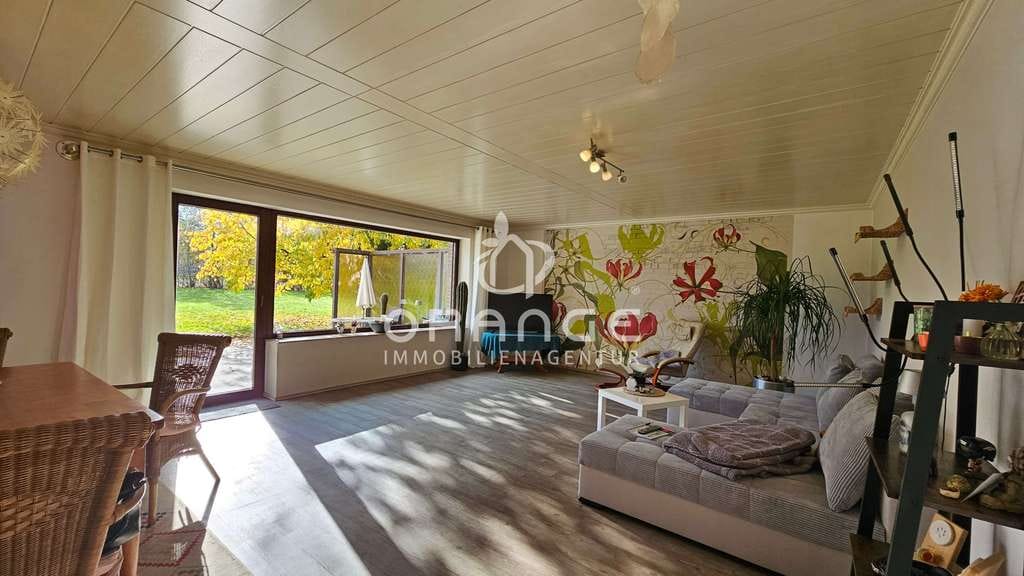 Immobilie in Bad Salzuflen - ***Viel Platz für Familie, Hobby und Natur – Zweifamilienhaus auf ca. 12.000 m² Grundstück*** - Bild 3