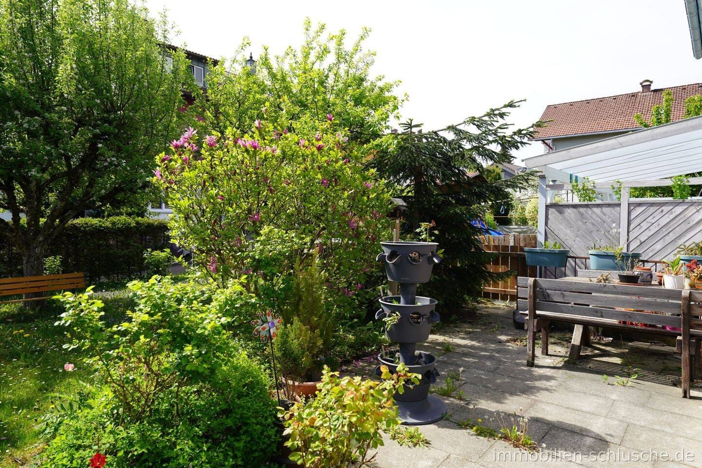 Immobilie in Lindenberg im Allgäu - Bezauberndes  großes Reiheneckhaus mit vielen Zimmer,  großem Garten, Garage,  in Lindenberg im Allgäu - Bild 3