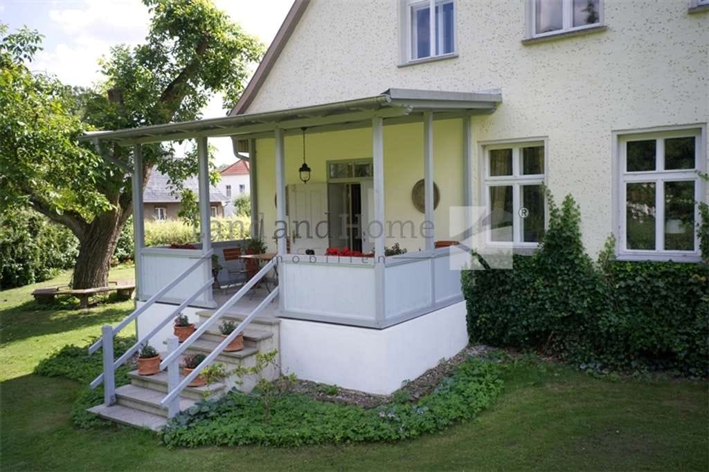 Immobilie in Grambow - Wo Stille zum Luxus wird –saniertes Pfarrhaus mit weitläufigem Privatpark - Bild 3