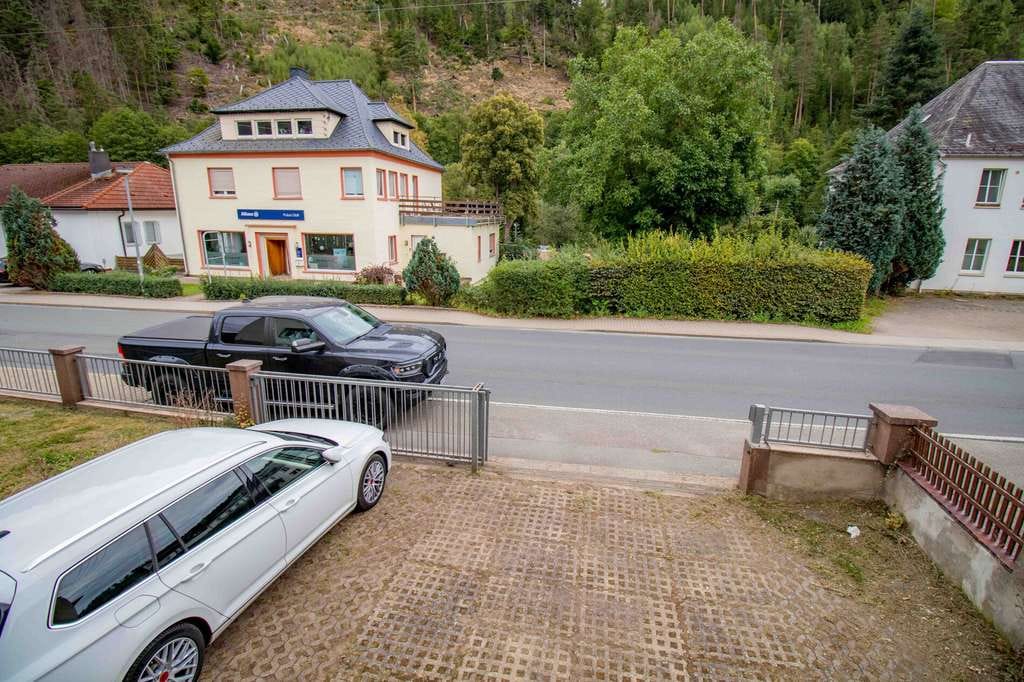 Immobilie in Sitzendorf - Vielseitiges Zweifamilienhaus im Schwarzatal – ideal für Familien oder Kapitalanleger - Bild 2