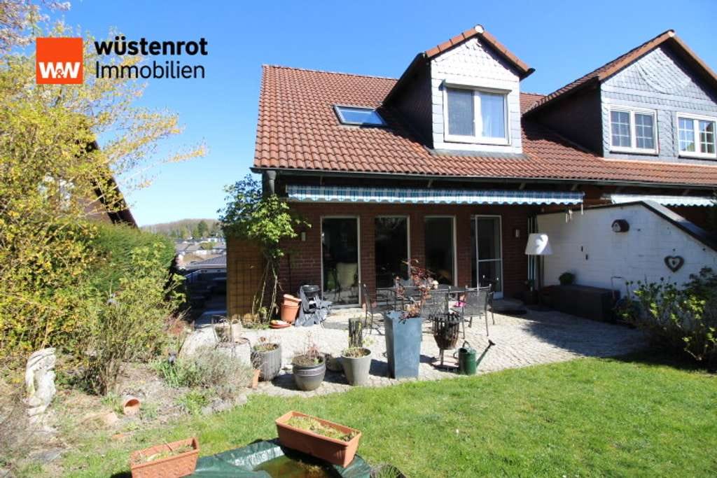 Immobilie in Breckerfeld - „Ihr neues Zuhause"
Charmante Doppelhaushälfte zum Wohlfühlen! - Bild 0
