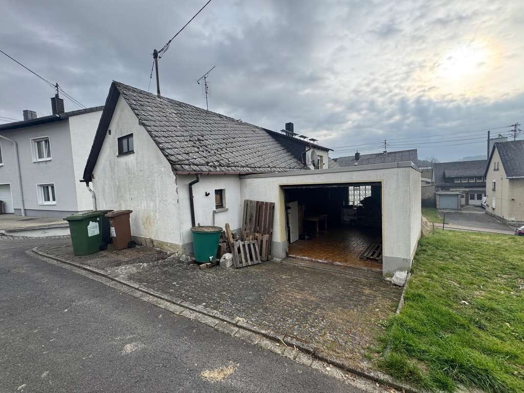 Immobilie in Hartenfels - Einfamilienwohnhaus freistehend in 56244 Hartenfels - renovierungsbedürftig - Bild 2