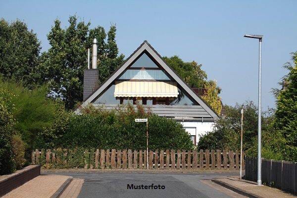 Immobilie in Hünfelden - Einfamilienhaus mit Einliegerwohnung, Wintergarten und Doppelgarage - Bild 0