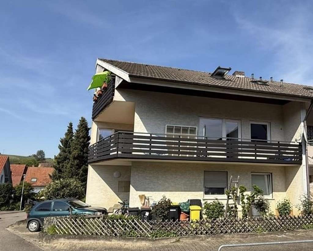 Immobilie in Sulzburg - Gepflegtes Mehrfamilien-/Mehrgenerationen Haus mit Garagen in Sulzburg (Ortsteil) - Bild 0