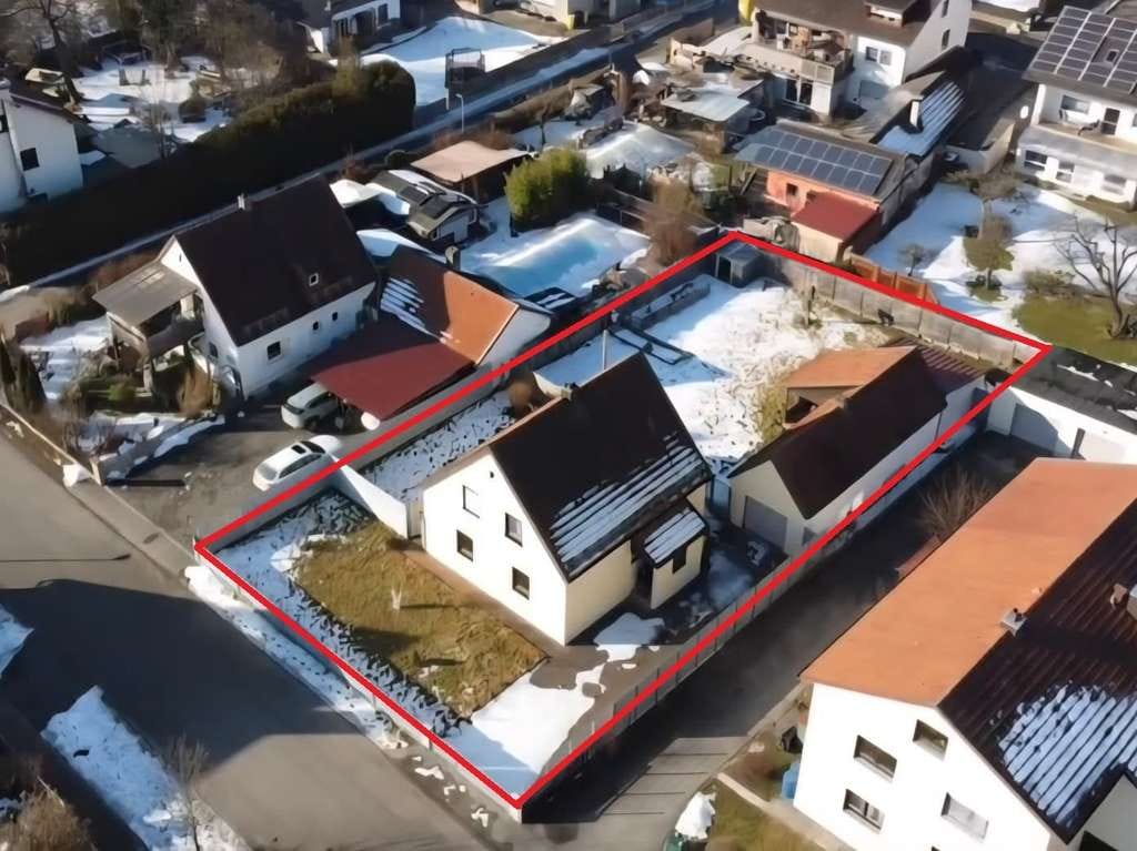 Immobilie in Garching an der Alz - Sanierungsbedürftiges Einfamilienhaus mit großem Grundstück und viel Potenzial in ruhiger Lage - Bild 2