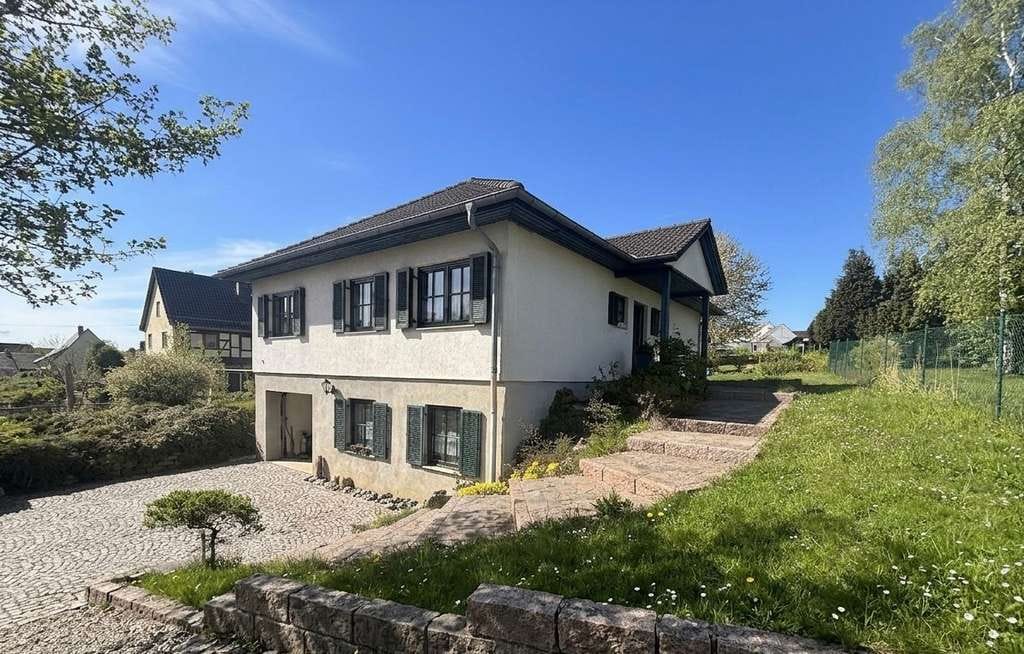 Immobilie in Großweitzschen - Ihr Zuhause in Großweitzschen – großzügiges Grundstück mit freistehendem Einfamilienhaus lädt ein - Bild 1