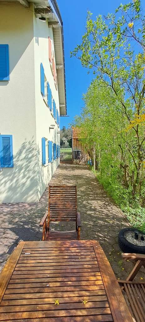 Immobilie in Neufraunhofen - EEK A: Großes Einfamilienhaus mit Anbau  und 5.600qm Grund in absoluter Alleinlage Nähe Velden! - Bild 4