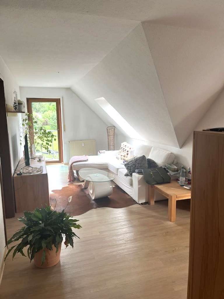 Immobilie in Karlsbad - Hübsche und ansprechende 2 Zimmer DG-Wohnung in ruhiger Lage... - Bild 3