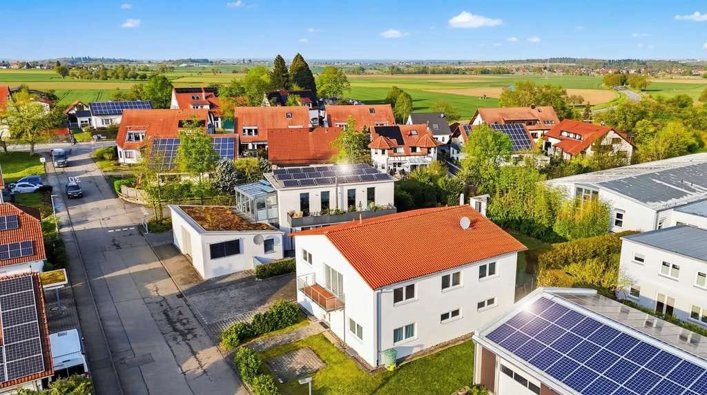 Immobilie in Kusterdingen - EXKLUSIVES ENERGIE-A-EINFAMILIENHAUS – 220 m² Wohnfläche aus BJ 2002 und traumhaftem Raumgefühl! - Bild 0