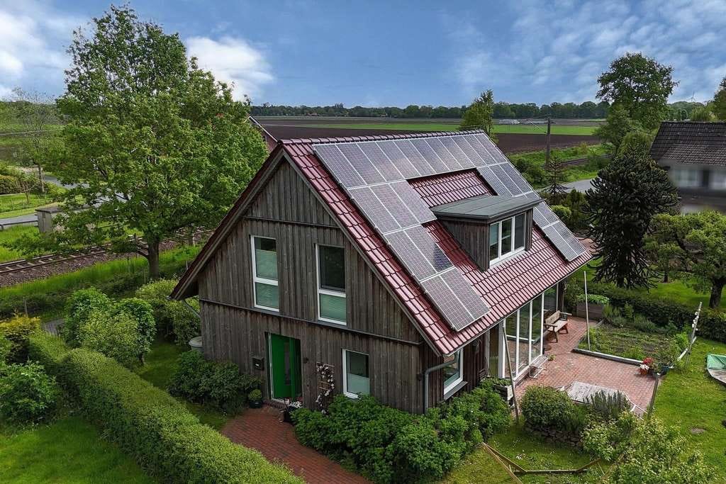 Immobilie in Nortmoor - Nachhaltig wohnen in Nortmoor: KfW 40+ Einfamilienhaus mit Photovoltaik & Erdwärme - Bild 1