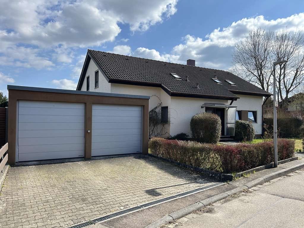 Immobilie in Herbrechtingen - 1-2 Familienhaus mit Einliegerwohnung, Kamin & großem Garten - sofort frei - Bild 0