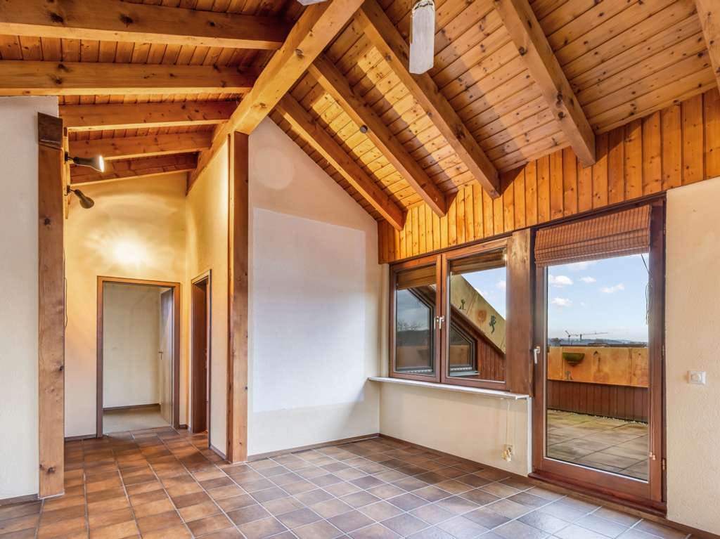 Immobilie in Wolpertswende - 3,5 Zimmer - Dachgeschosswohnung mit Potenzial in Mochenwangen - Bild 4