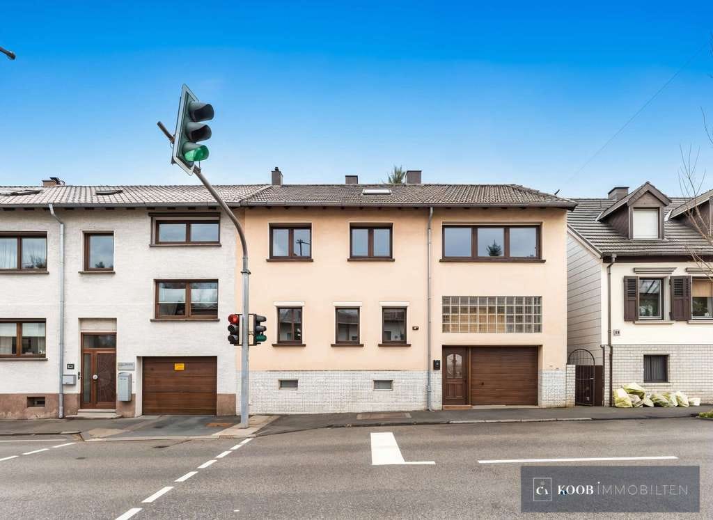 Immobilie in Sankt Ingbert - Gepflegtes 1–2-Familienhaus mit Garage - Bild 1