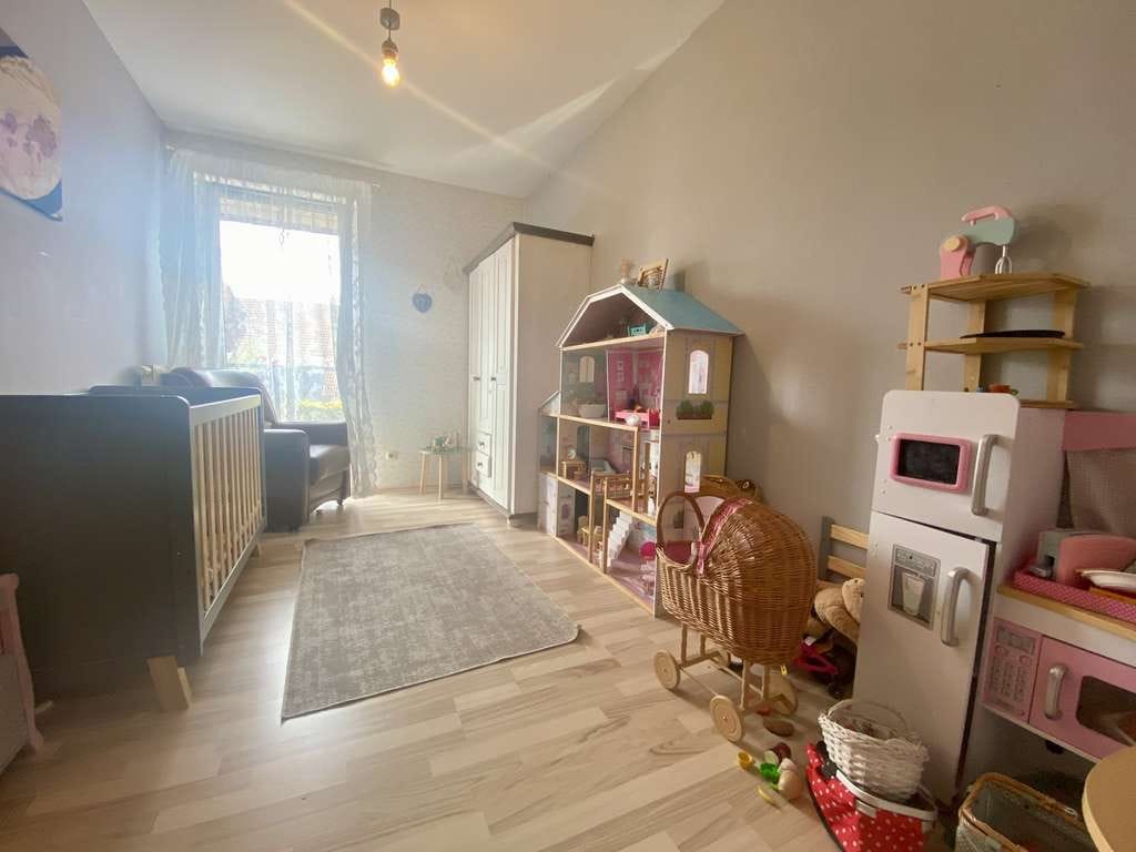 Immobilie in Espelkamp - Familienfreundliches Reihenhaus mit 5 SZ & Garten - nur für kinderreiche Familien mit WBS /Anleger - Bild 1