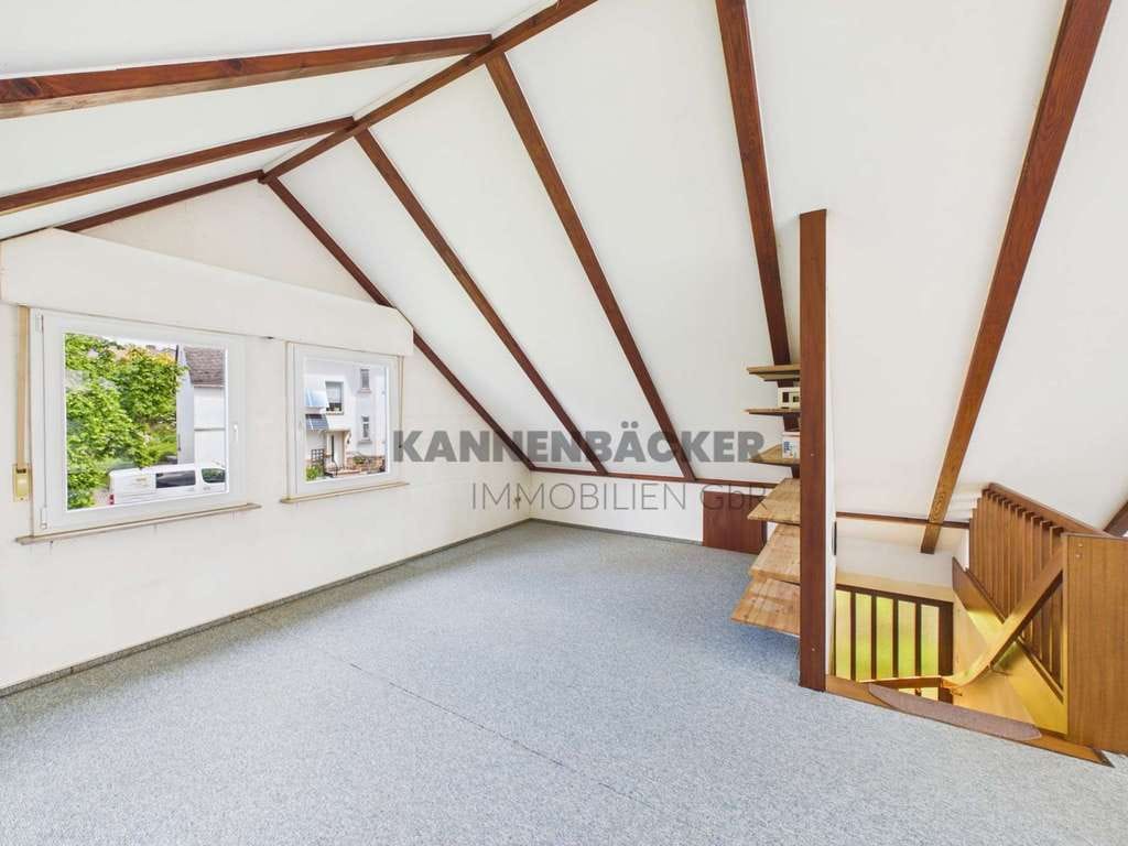 Immobilie in Hilgert - Charmantes Einfamilienhaus mit Einliegerwohnung, Garten & Garage in ruhiger Lage von Hilgert - Bild 3