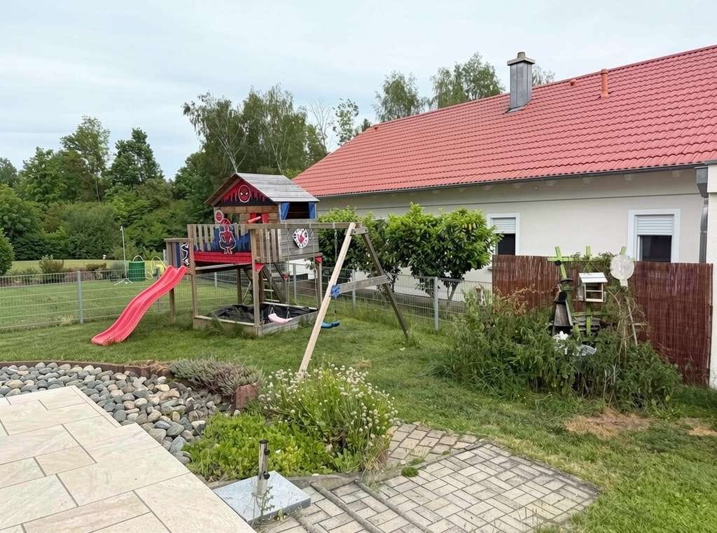 Immobilie in Pförring - 179qm auf einer Ebene- ehemaliger Bungalow als EG Wohnung - Bild 2