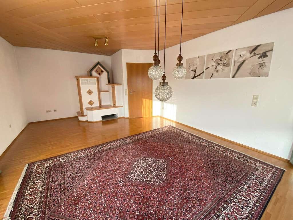 Immobilie in Bühlertann - Viel Platz für Familie und Zukunft – großzügiges Wohnhaus mit Einliegerwohnung & Ausbaureserve  - Bild 3