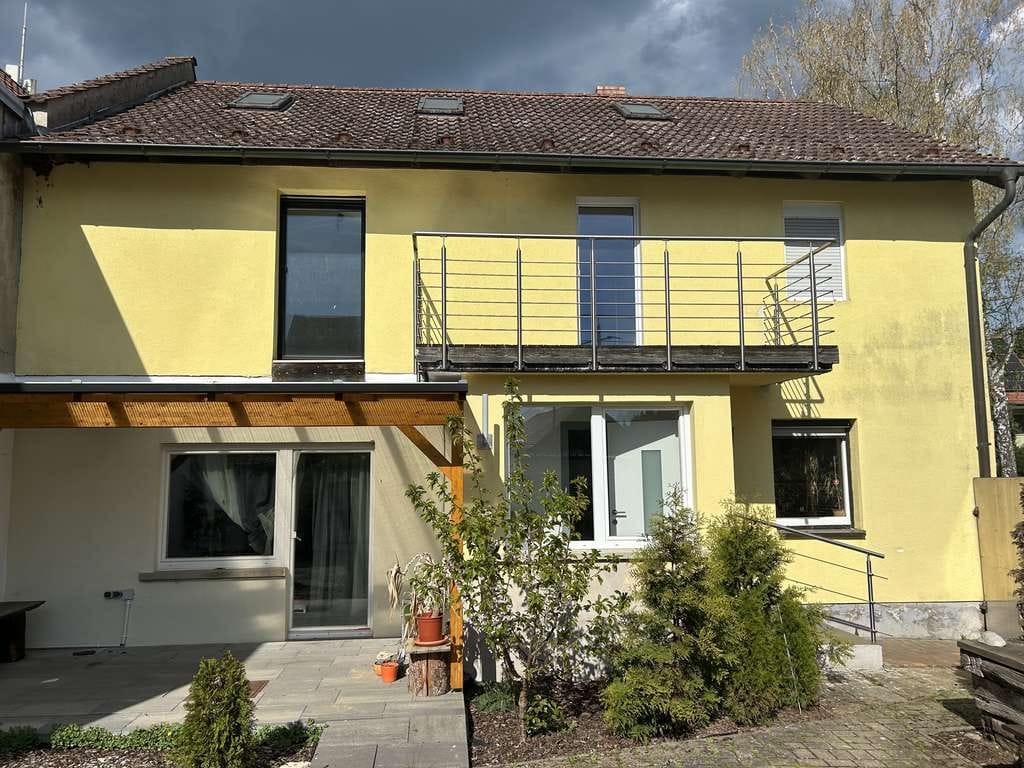 Immobilie in Üchtelhausen - Bezahlbares Wohnen!!! Einfamilienhaus mit viel Platz - Bild 2