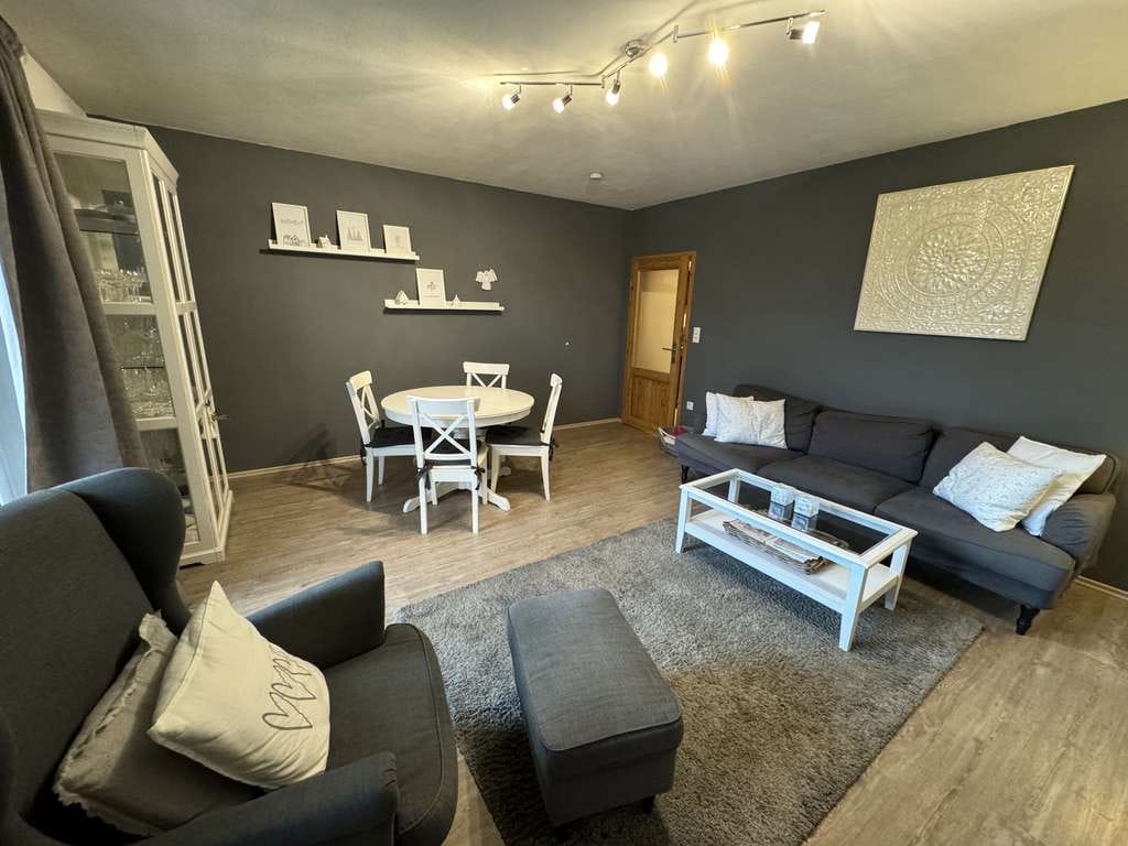Immobilie in Grünstadt - Helle, top gepflegte Wohnung in ruhiger Wohneinheit - Bild 1