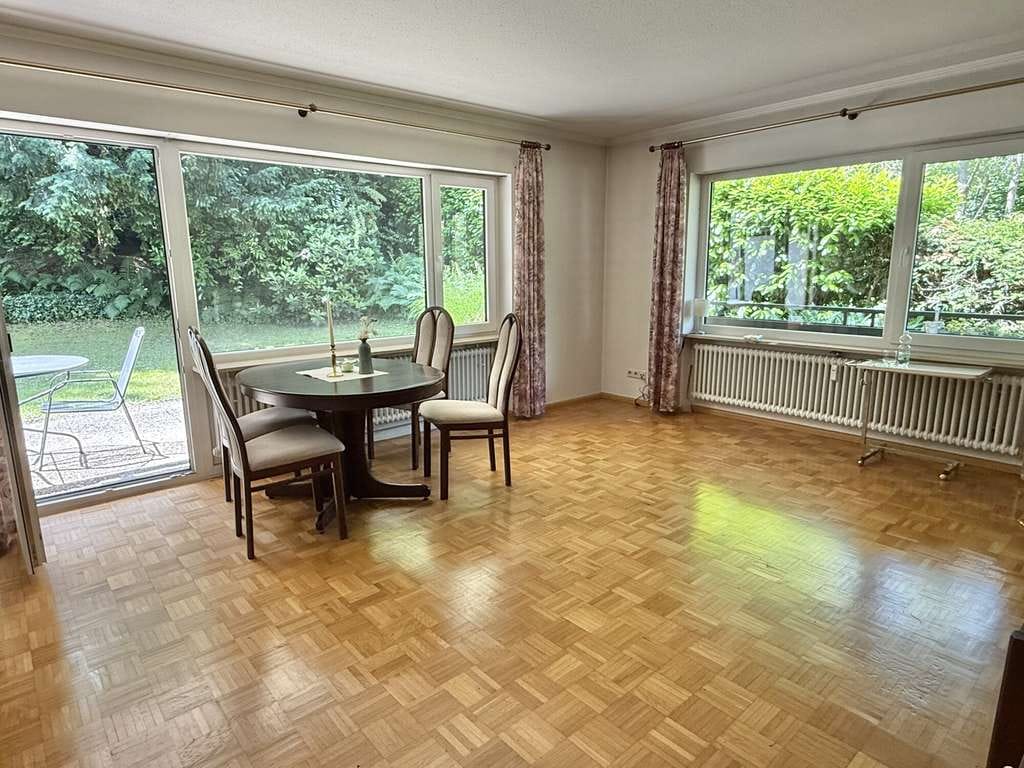 Immobilie in Badenweiler - Oase! Traumwohnung mit großer Terrasse + riesigem Balkon in schöner und ruhiger Lage von Badenweiler - Bild 3