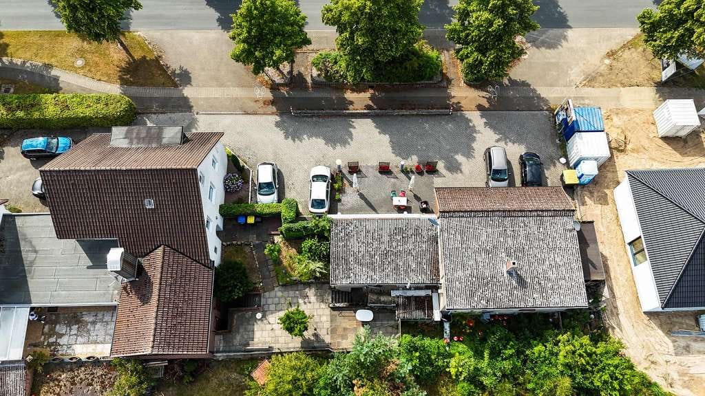 Immobilie in Uelzen - Drei Einheiten, viele Möglichkeiten - Wohnhaus mit Nebengebäude & Gewerbe - Bild 1