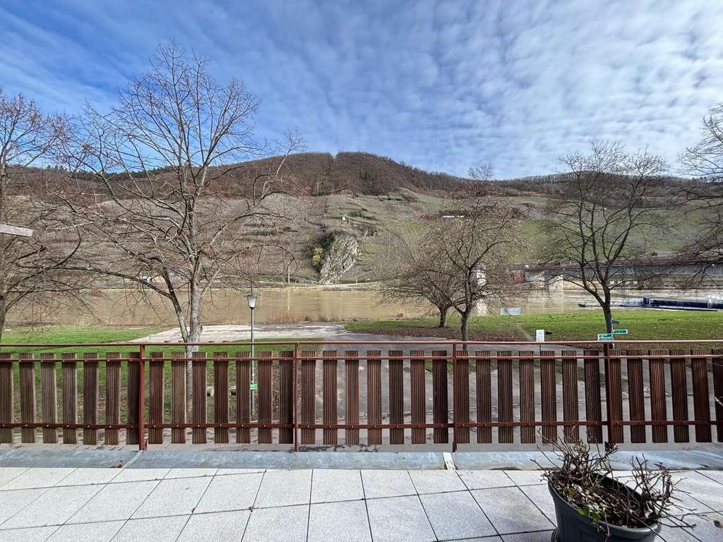 Immobilie in Trittenheim - Charmantes Zweifamilienhaus mit Terrasse und Moselblick

 - Bild 1