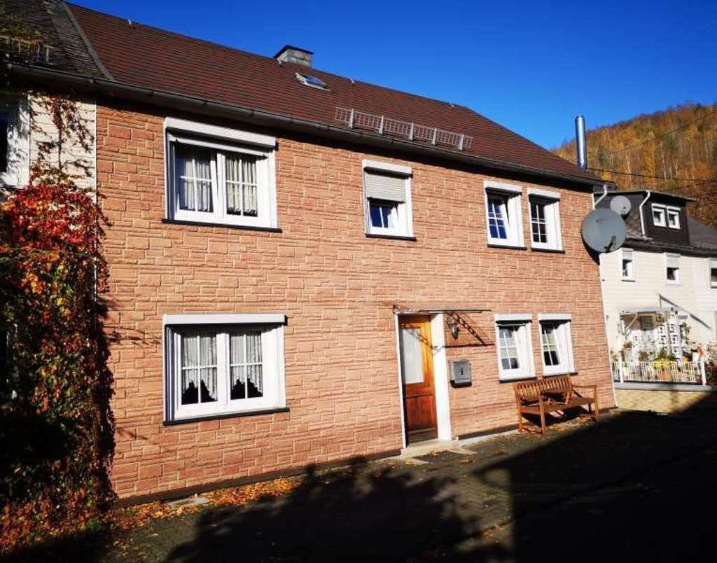 Immobilie in Daaden - Bezugsfertige Doppelhaushälfte auf großzügigem Grundstück in zentraler Lage von Daaden-Biersdorf - Bild 0