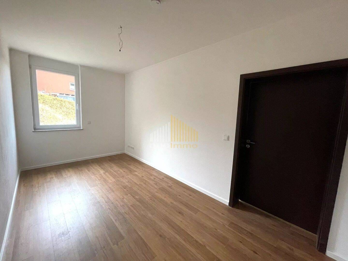 Immobilie in Zerf - Moderne Erdgeschosswohnung in Zerf - großzügig und energieeffizient - Bild 1