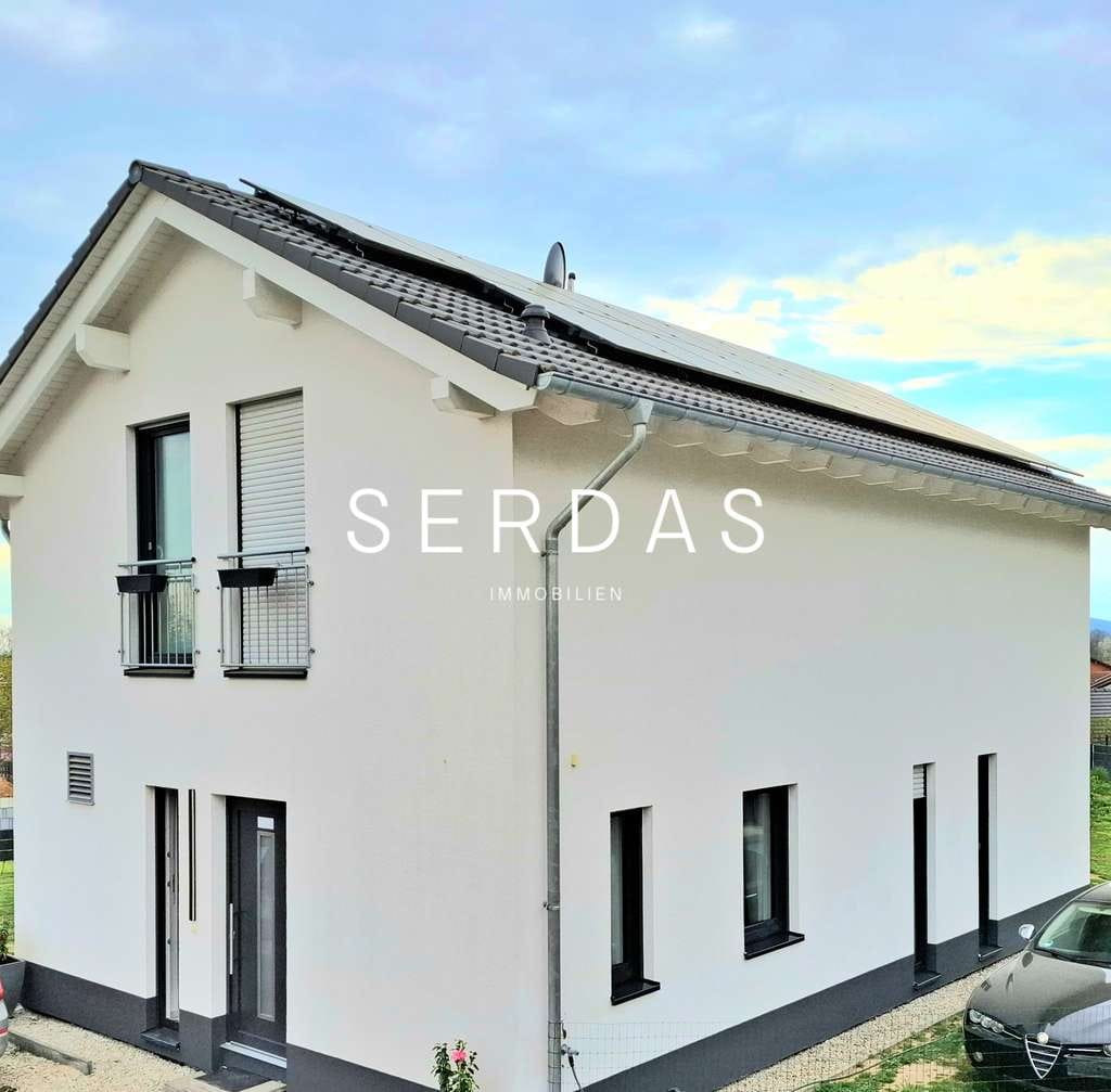 Immobilie in Pemfling - Modernes Einfamilienhaus mit PV-Anlage & Wärmepumpe - Bild 3
