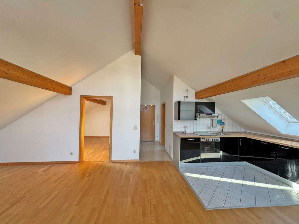 Immobilie in Grasbrunn - 2-Zi.-Dachgeschoss mit Süd-Balkon - Bezugsfrei - Neukeferloh - Bild 1
