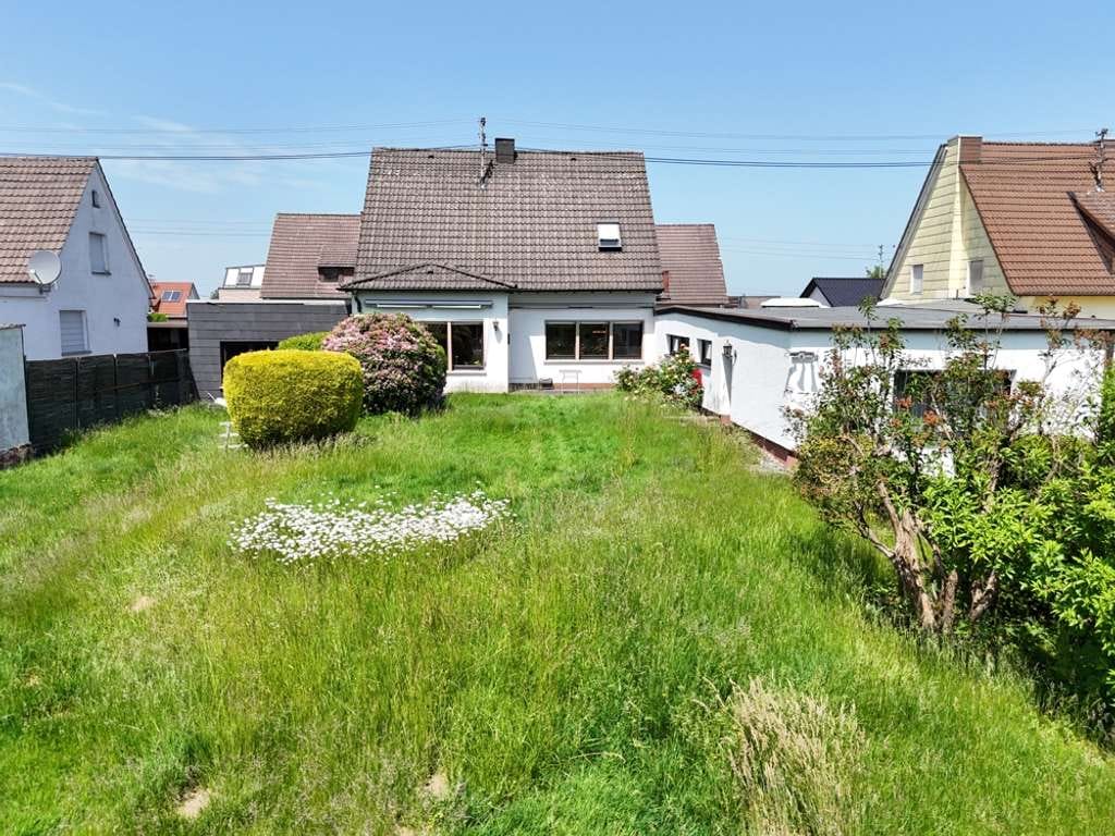 Immobilie in Ransbach-Baumbach - Einfamilienhaus mit Einliegerwohnung/Büro auf schönem Grundstück - Bild 4