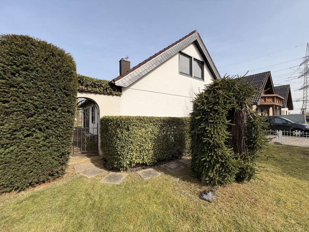 Immobilie in Meckenheim - Keine Käufercourtage: Ein-/ Zweifamilienhaus auf Erbpachtgrundstück - Bild 2