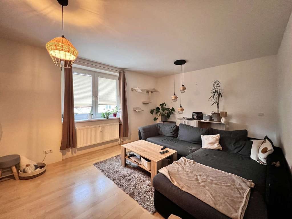Immobilie in Weißenborn/Erzgebirge - Hochparterre-Wohnung mit cleverer Raumaufteilung - zwei Bäder inklusive für optimale Wohnqualität - Bild 2