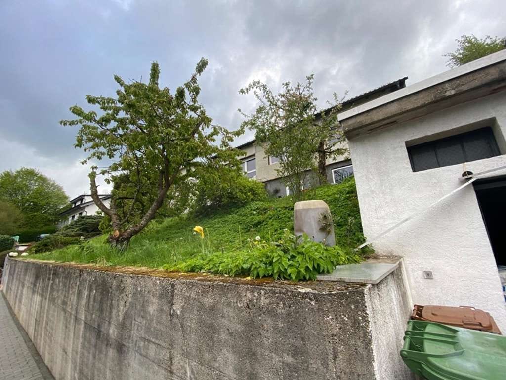 Immobilie in Wald-Michelbach - Einfamilienhaus + Appartement + ELW - teilsaniert - Bild 1
