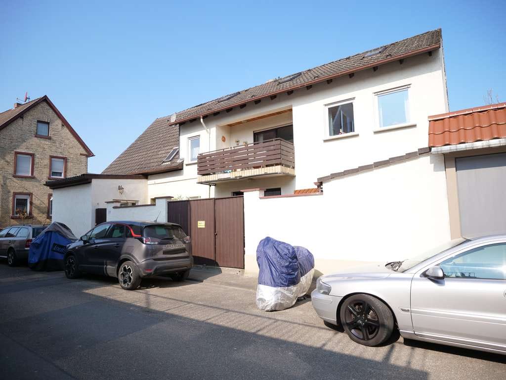 Immobilie in Bodenheim - Freistehendes Einfamilienhaus mit Einliegerwohnung in ruhiger Lage! - Bild 1