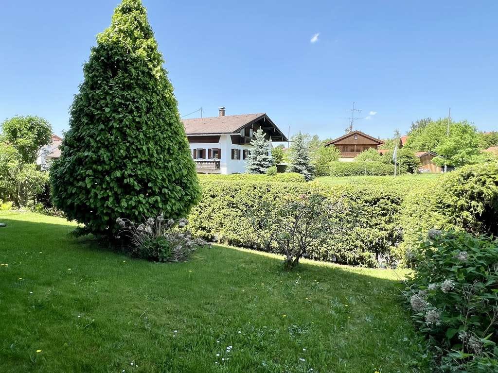 Immobilie in Reichersbeuern - TOP ausgestattete 4-Zimmer-Erdgeschosswohung mit Gartenanteil und Westbalkon! - Bild 3