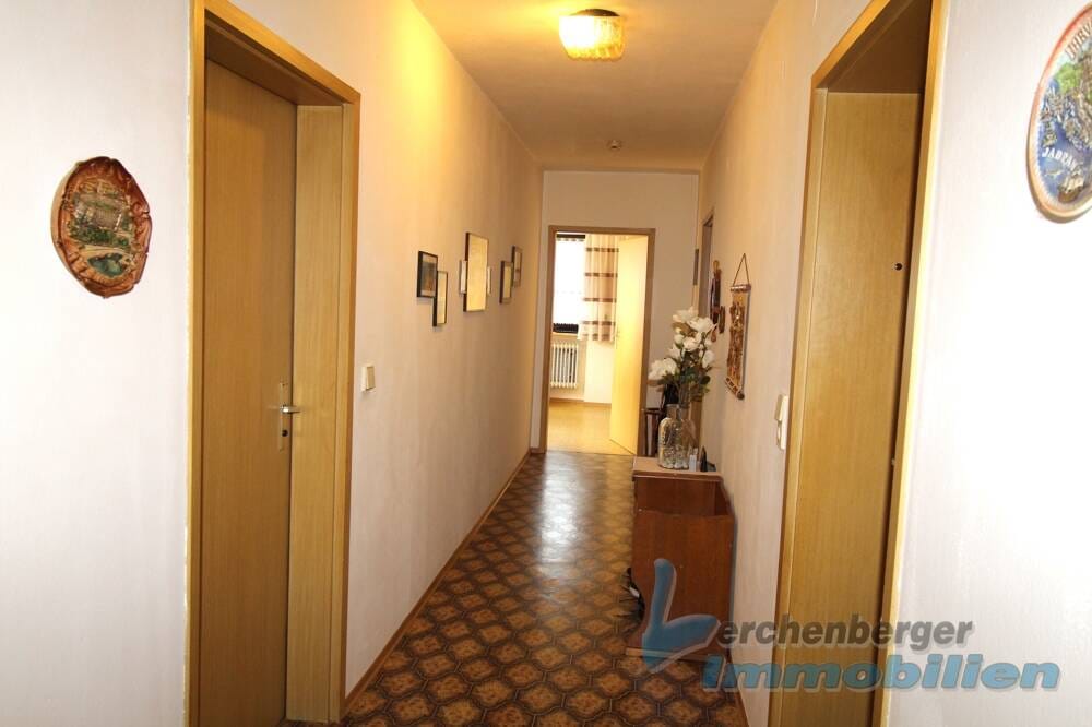 Immobilie in Roßbach - *** Gepflegtes Zweifamilienhaus mit Garten in  Roßbach*** - Bild 4