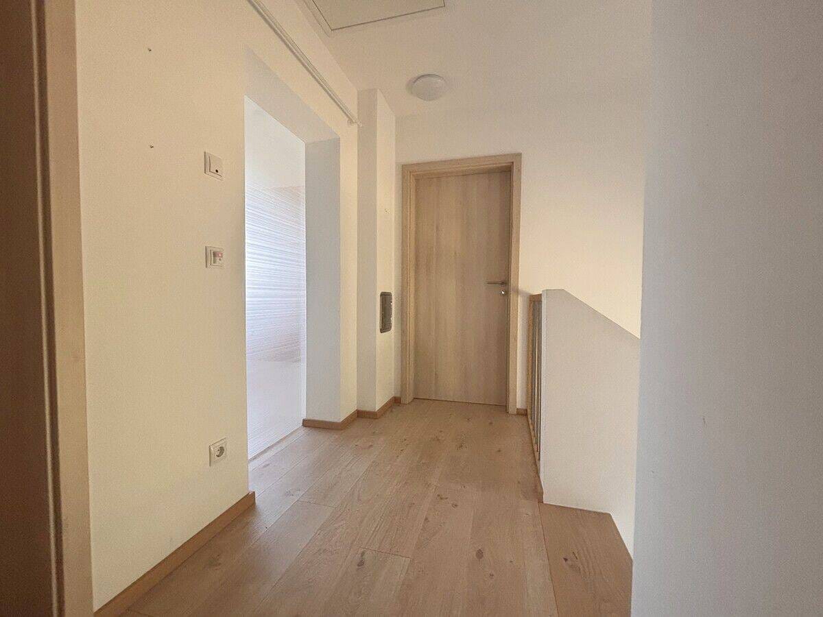 Immobilie in Windorf - MODERNES WOHNEN IM NEUBAUGEBIET: SÜSSES KLEINES EINFAMILIENHAUS FÜR PAARE ODER KLEINE FAMILIEN! - Bild 4