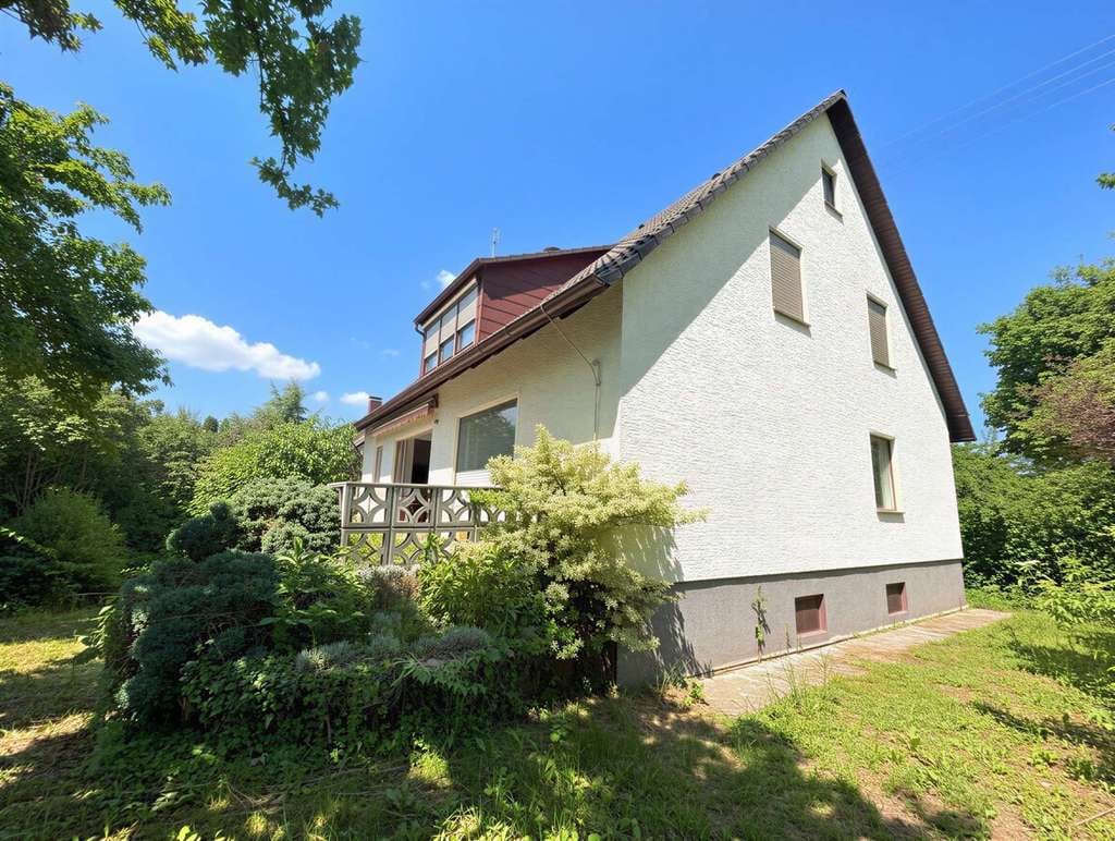 Immobilie in Munningen - Einfamilienhaus mit großem Grundstück in ruhiger Lage mit Potenzial - Bild 0