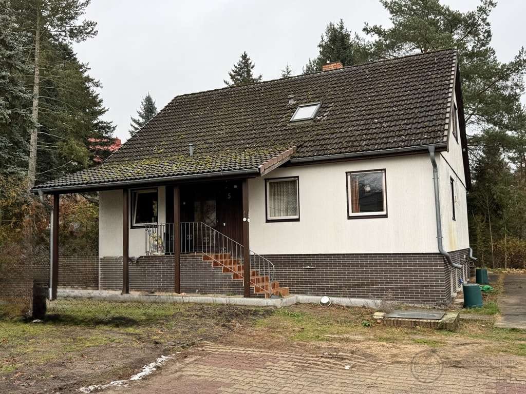 Immobilie in Teupitz - Wohnen über dem See: Charmantes Einfamilienhaus mit großem GS in idyllischer Hanglage von Teupitz - Bild 1