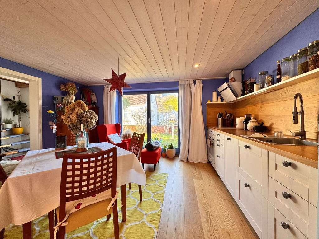 Immobilie in Wiek - Ehemaliges Bauernhaus mit drei Fewo in Wiek auf Rügen - Bild 4