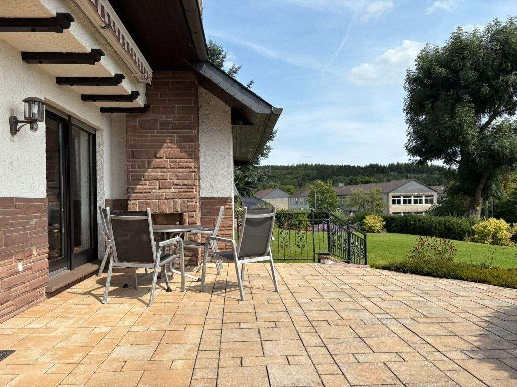 Immobilie in Bleialf - **Großzügiges Wohnhaus mit Schwimmbad und Einliegerwohnung in der Eifel** - Bild 4