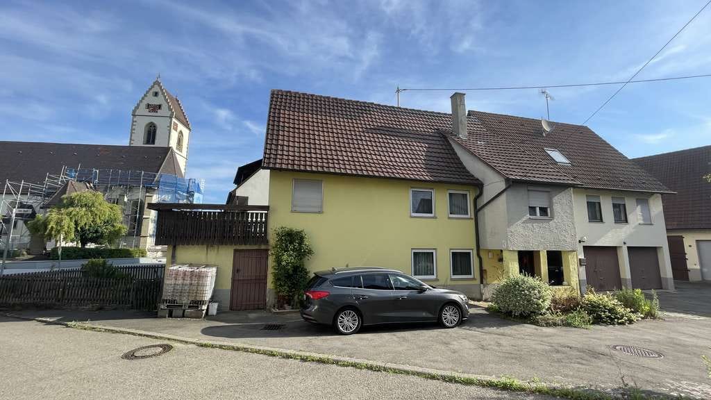 Immobilie in Rottenburg am Neckar - Zentrales Doppelhaus in Hailfingen - Bild 0