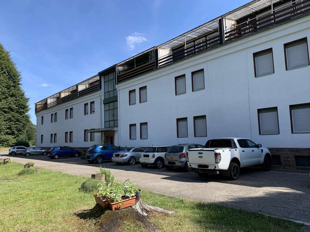 Immobilie in Ludwigswinkel - Geräumige Dachgeschosswohnung in traumhafter Lage - Bild 2